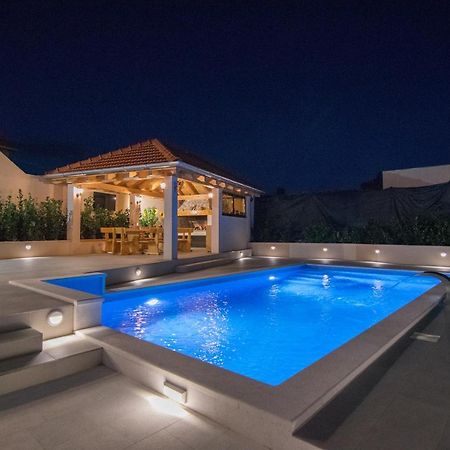 Kostanje Villa Milena With Heated Pool And Jacuzzi מראה חיצוני תמונה
