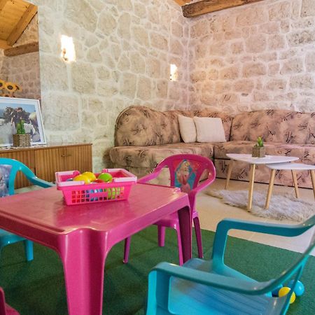 Kostanje Villa Milena With Heated Pool And Jacuzzi מראה חיצוני תמונה