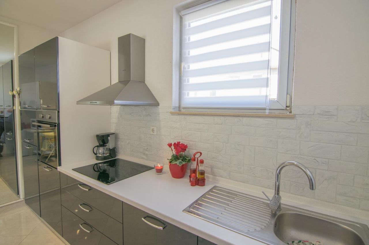 Kostanje Villa Milena With Heated Pool And Jacuzzi מראה חיצוני תמונה