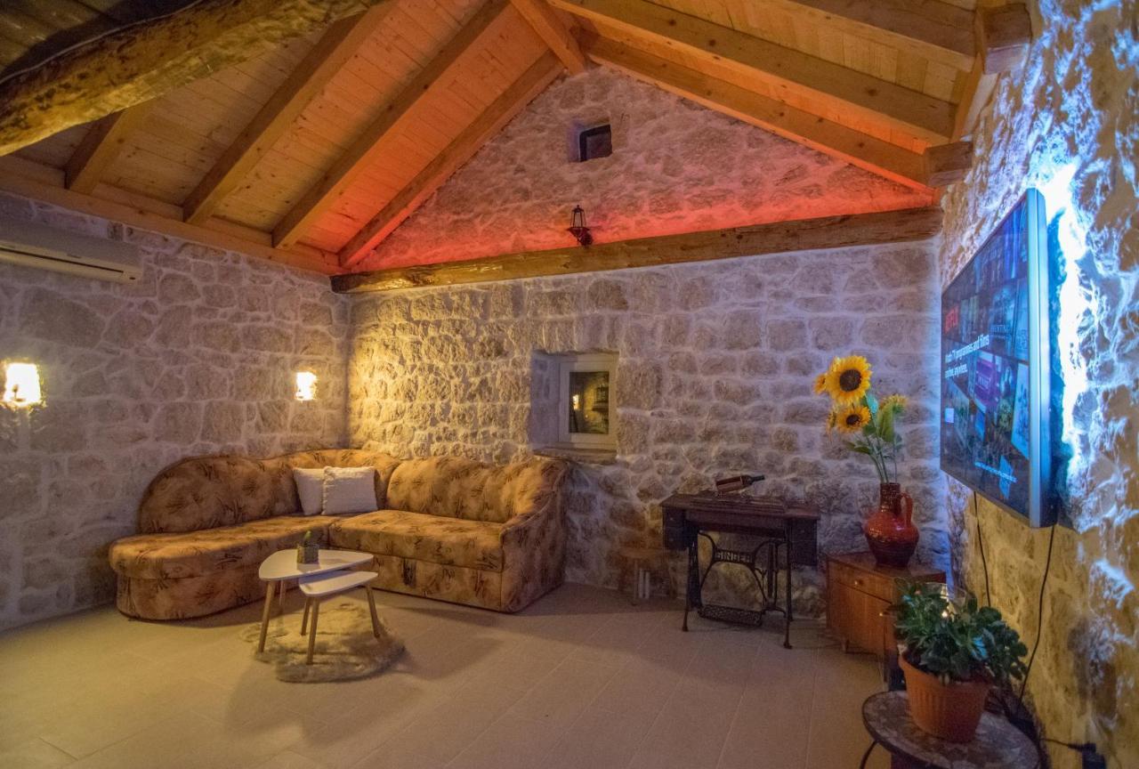 Kostanje Villa Milena With Heated Pool And Jacuzzi מראה חיצוני תמונה