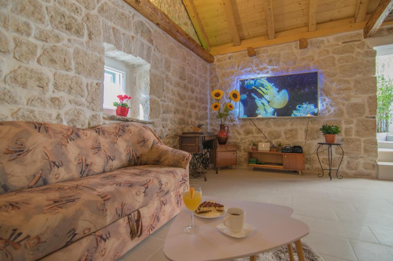 Kostanje Villa Milena With Heated Pool And Jacuzzi מראה חיצוני תמונה
