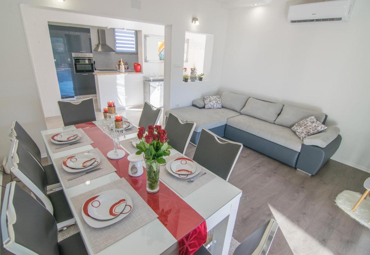 Kostanje Villa Milena With Heated Pool And Jacuzzi מראה חיצוני תמונה