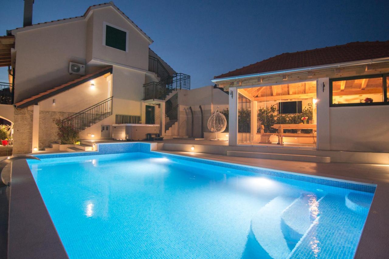 Kostanje Villa Milena With Heated Pool And Jacuzzi מראה חיצוני תמונה